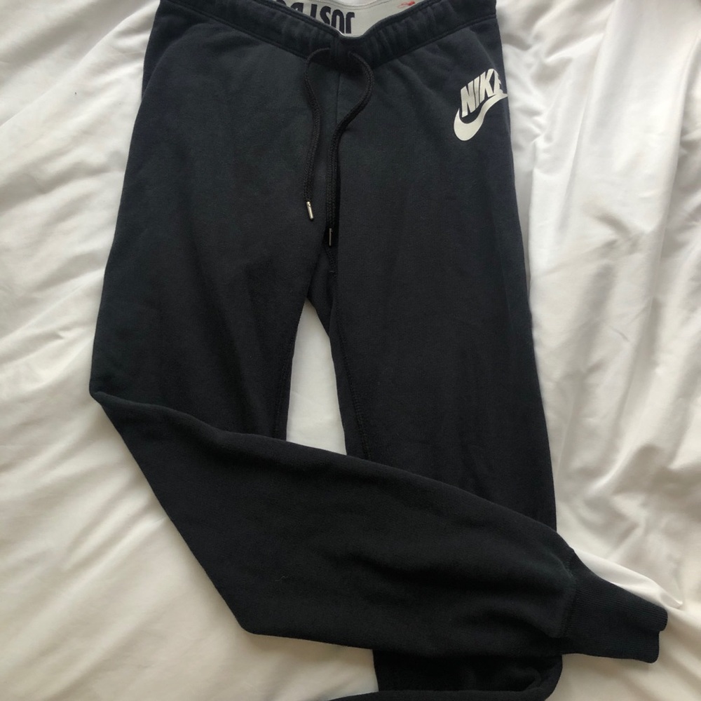 Nike jogger sweatpants